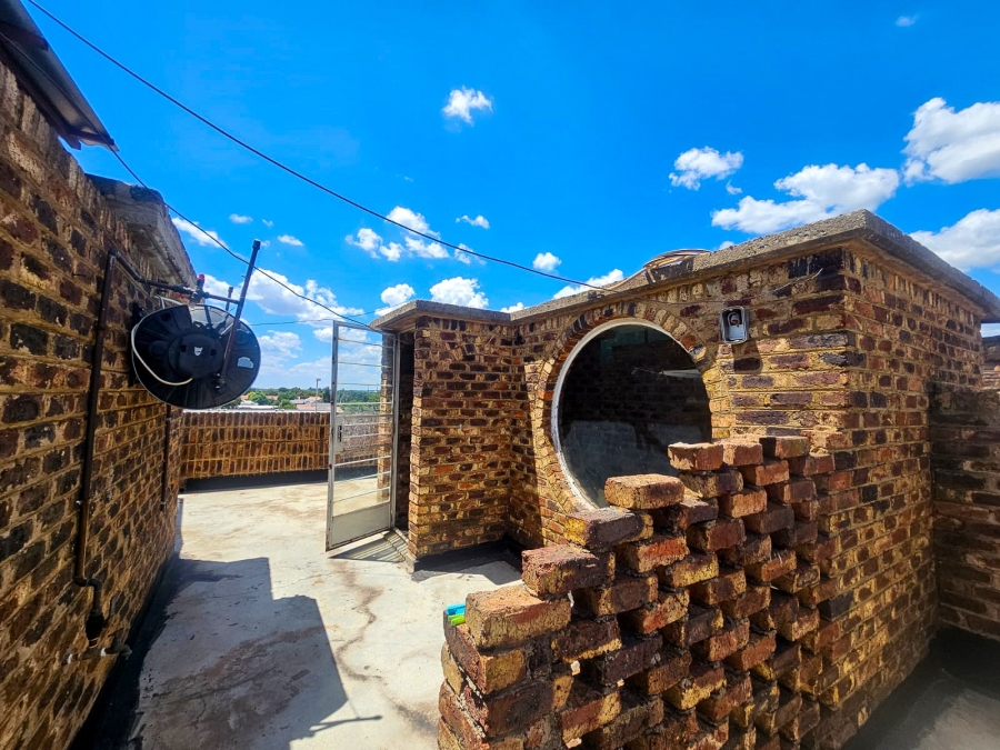 2 Bedroom Property for Sale in Potchefstroom North West